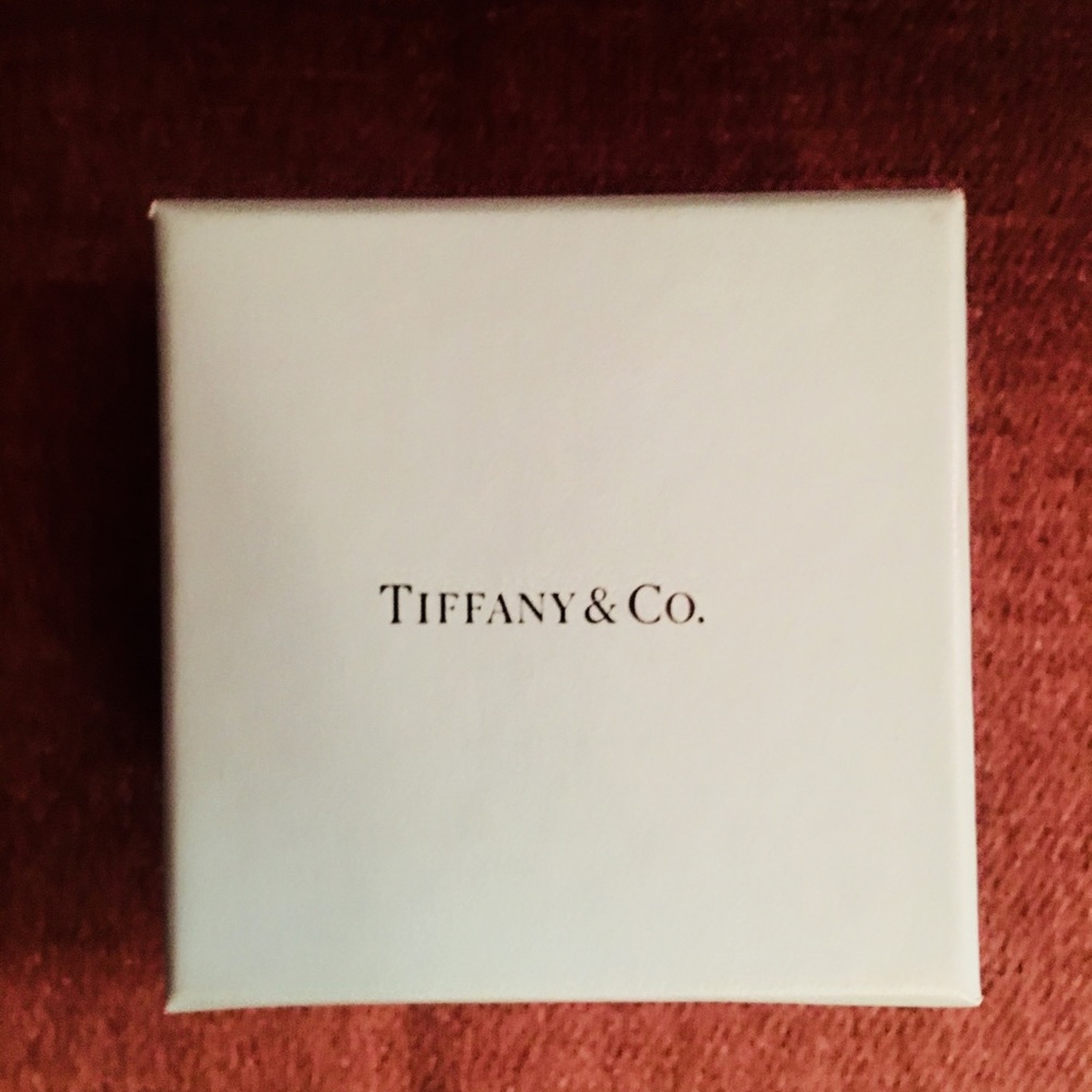Classic aqua Tiffany box w/ suede jewelry pouch